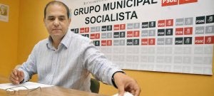 Alfredo Losada, al finalizar la rueda de prensa que ofreció ayer. ::                             FRAN JIMÉNEZ