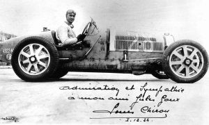 Con su Bugatti  51 en la temporada de 1932, con dedicatoria a su amigo el piloto Jules Goux. ::
EL NORTE