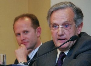 El presidente de Carrefour cree imparable la externalización de servicios en los hipermercados