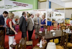 Carrión abre por octavo año una Feria de Antigüedades de gran calidad