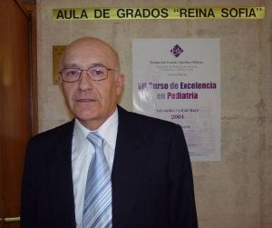 El catedrático de Pediatría, Julio Ardura. ::
DYCIT