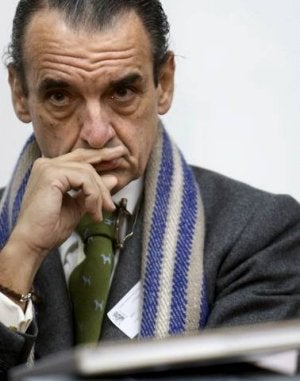 Mario Conde. ::
J. M. VIDAL-EFE