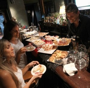 Un 'after work' valenciano. ::                             J. C. BARBERA