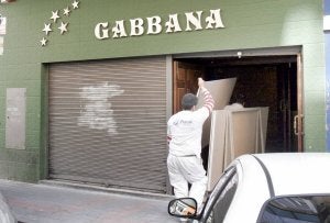 Fachada de la antigua sala Gabbana, en la calle Rizarzuela. ::
VÍCTOR HERRERO