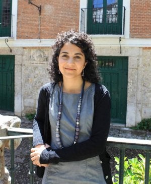 Vanessa Pollán Palomo, en los jardines del Museo Casa de Cervantes. ::                             HENAR SASTRE