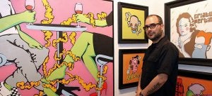 Diego Etcheverry posa junto a su obra. ::
ANTONIO TANARRO