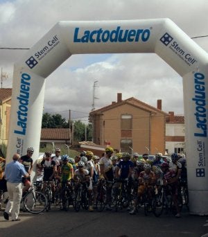 Jesús Ruiz se impone en el Trofeo Ciclista de Lantadilla