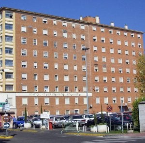 Hospital Río Hortega donde según dos madres ocurrieron los hechos. ::