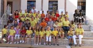 Un grupo de niños, junto a sus monitoras, en el Museo del Cerrato de Baltanás. ::
LUIS ANTONIO CURIEL