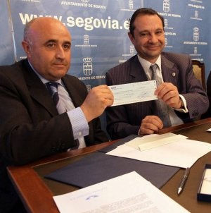 La Fundación Juan de Borbón recibe 15.000 euros de La Paloma Segoviana