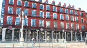 Cinco edificios del entorno de la Plaza Mayor resucitan del coma urbanístico