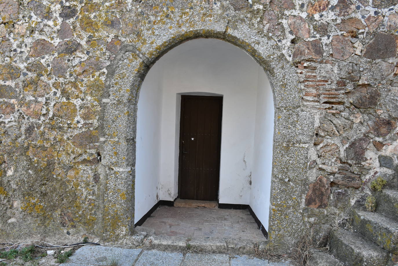 Puertas del Castillo de Luna