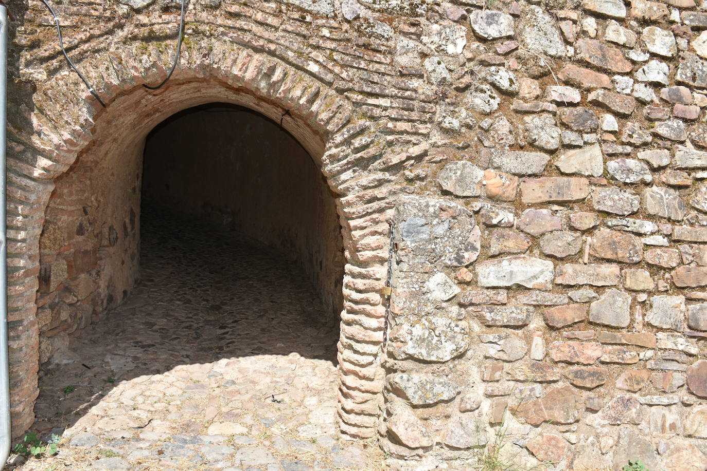 Puertas del Castillo de Luna