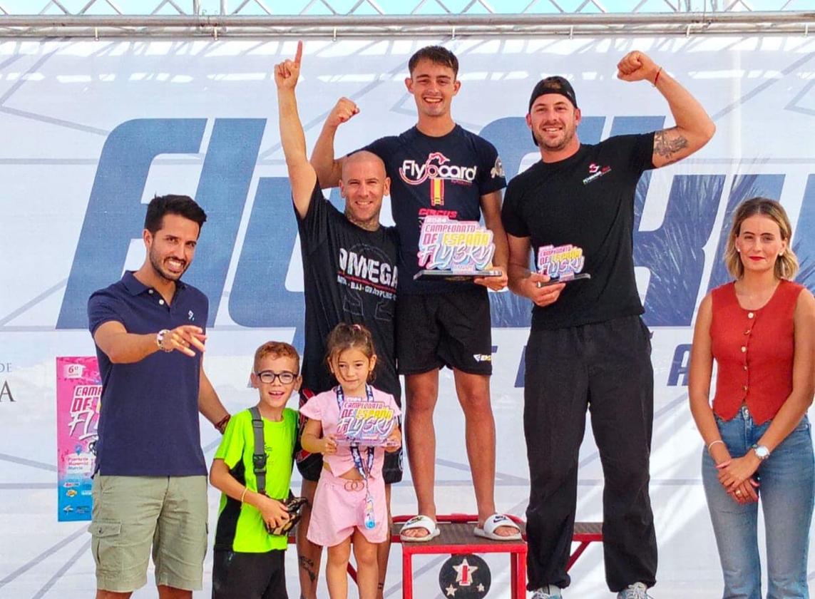 Carlos González del Pozo, tercero en el Nacional de flyboard
