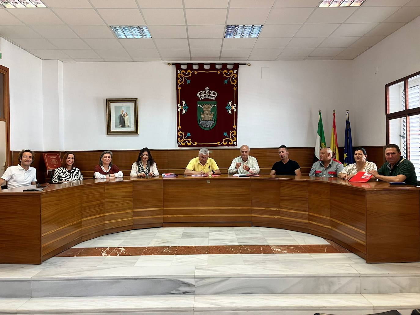 El alcalde y los sindicatos firman el convenio colectivo para el personal del Ayuntamiento