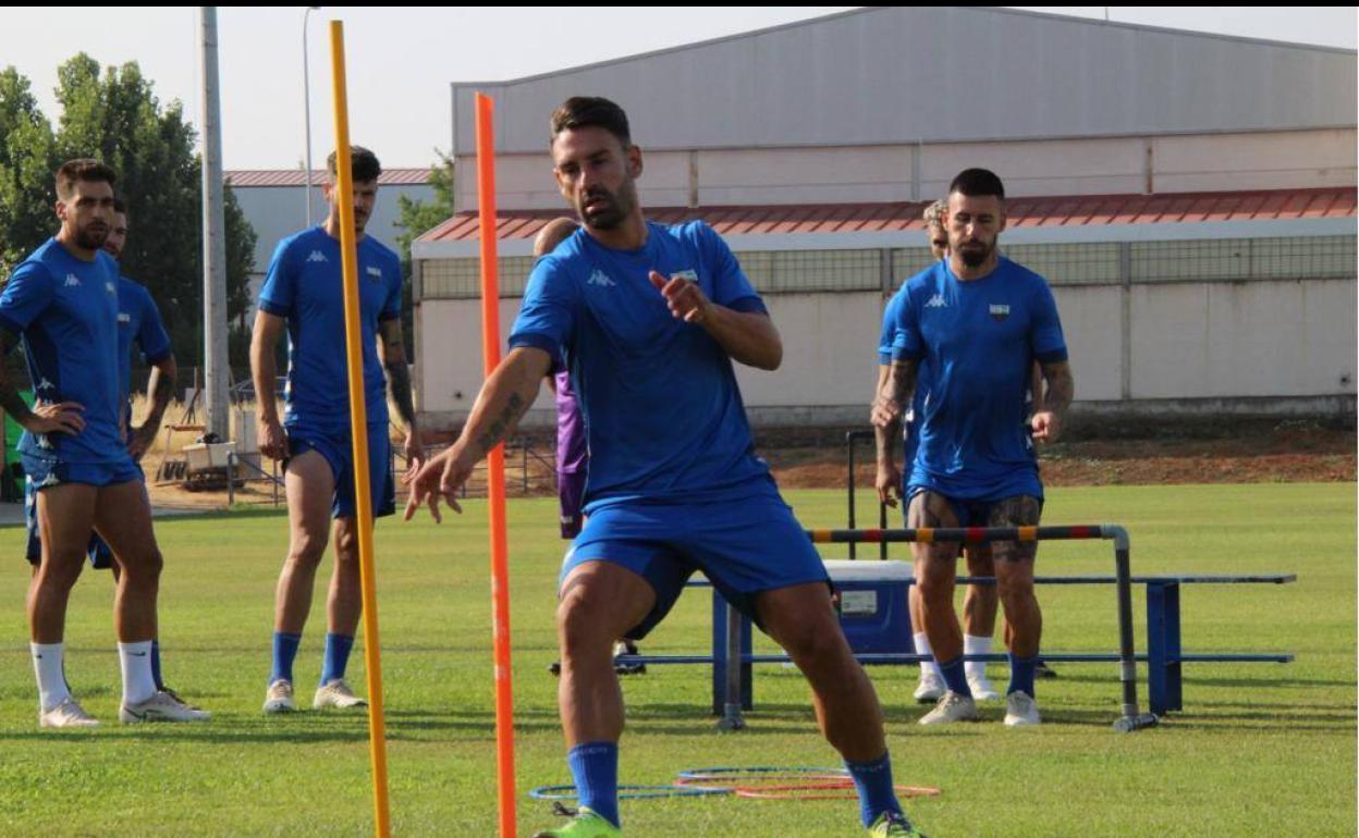 El Extremadura ya está inscrito en la Primera RFEF, el bronce del fútbol