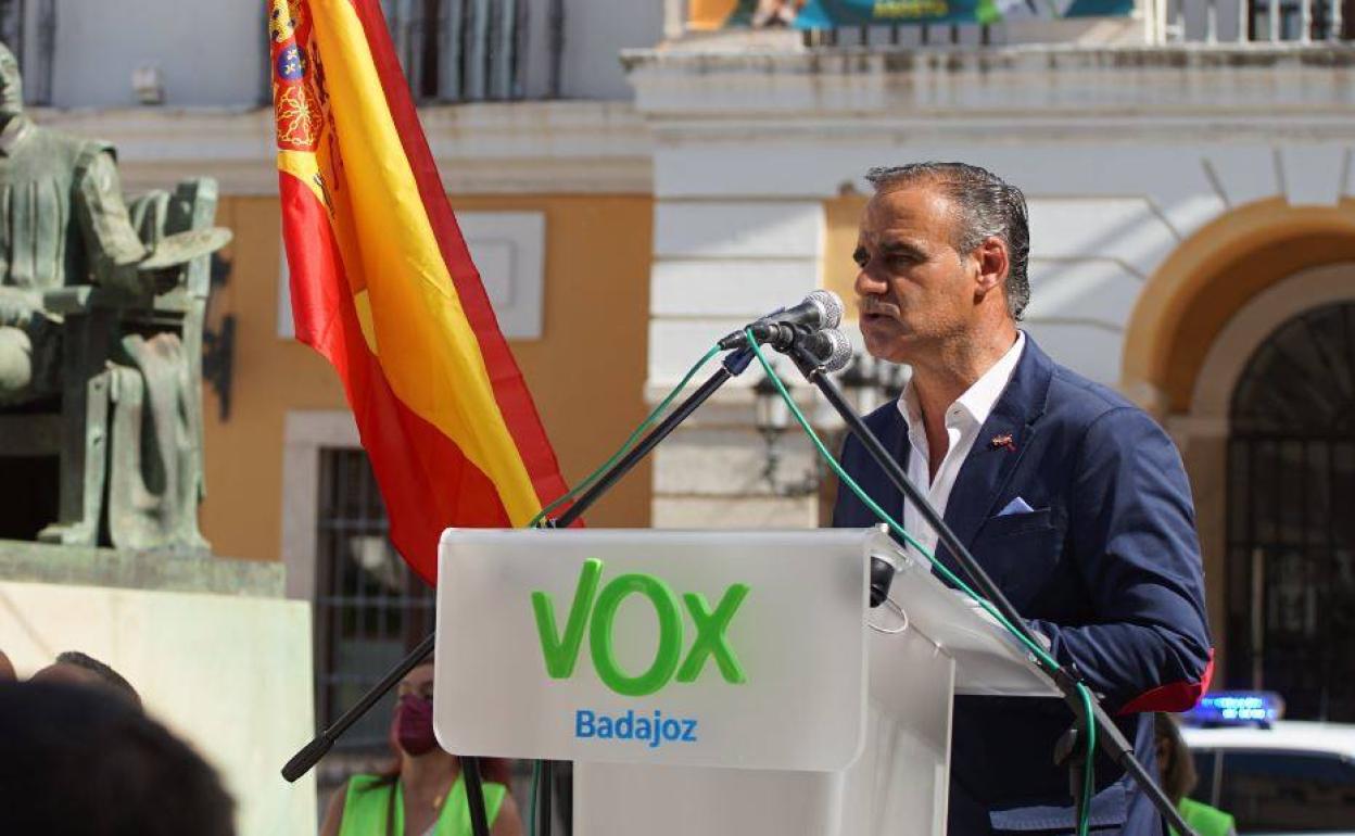Ángel Borreguero es el presidente provincial de Vox Badajoz. 