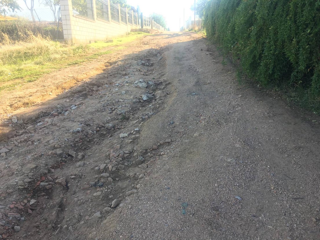 Muchos caminos han quedado afectados por las riadas.