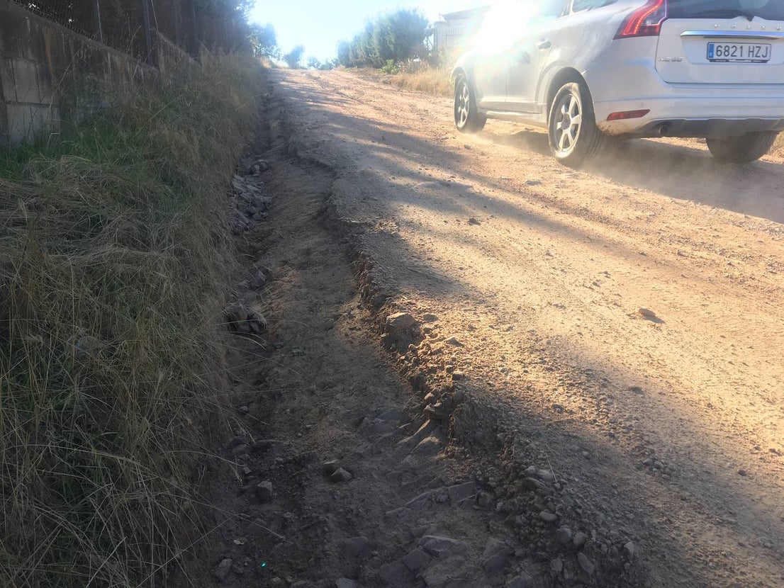 Muchos caminos han quedado afectados por las riadas.