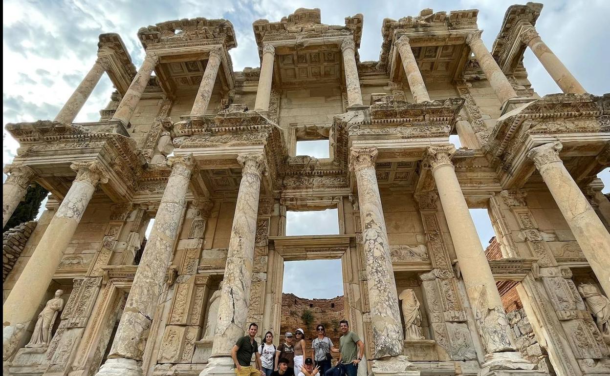 Grupo de profesores y alumnos del Ruta de la Plata en Turquia. 