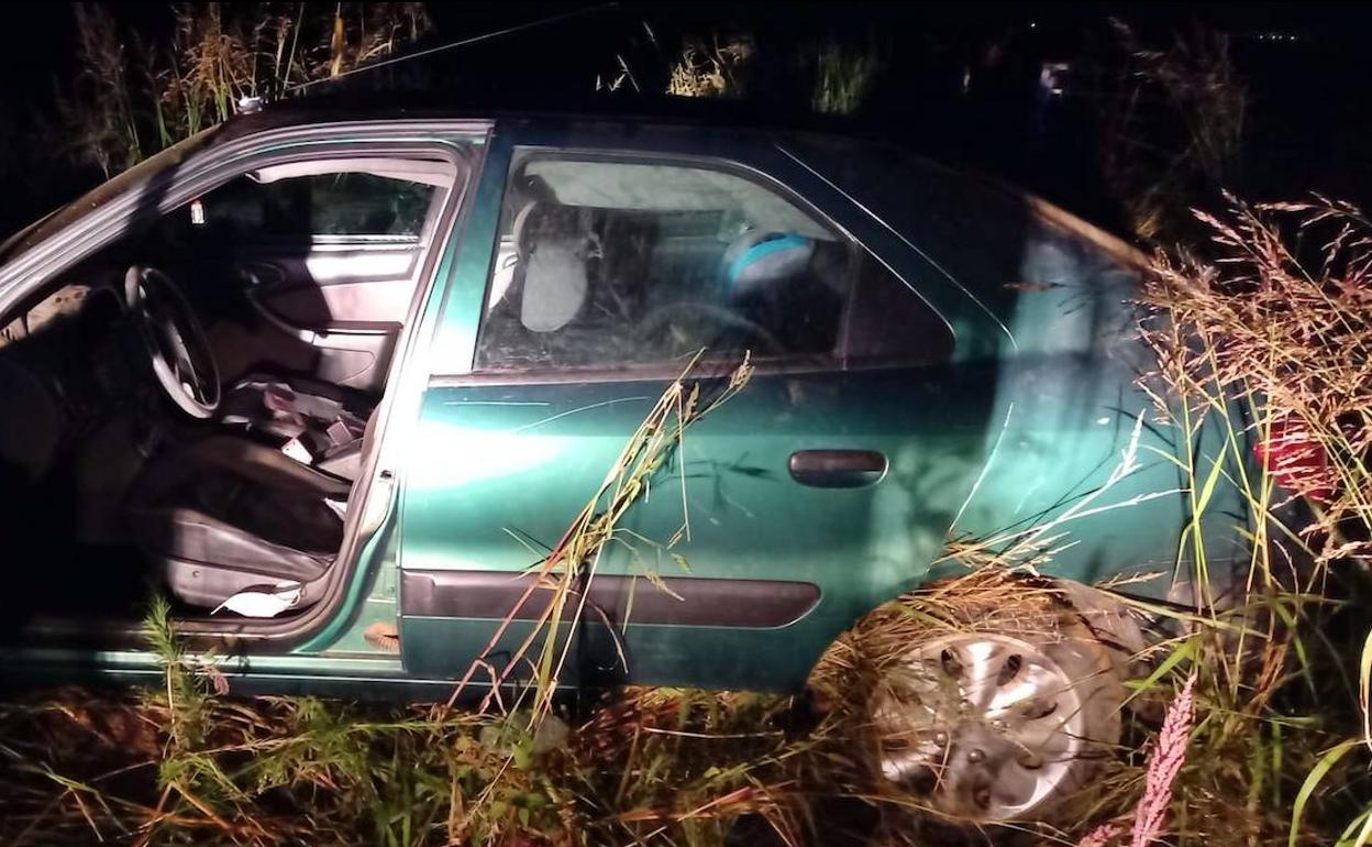 La Guardia Civil detuvo a esta persona en Talavera La Real, a donde huyó en coche. 