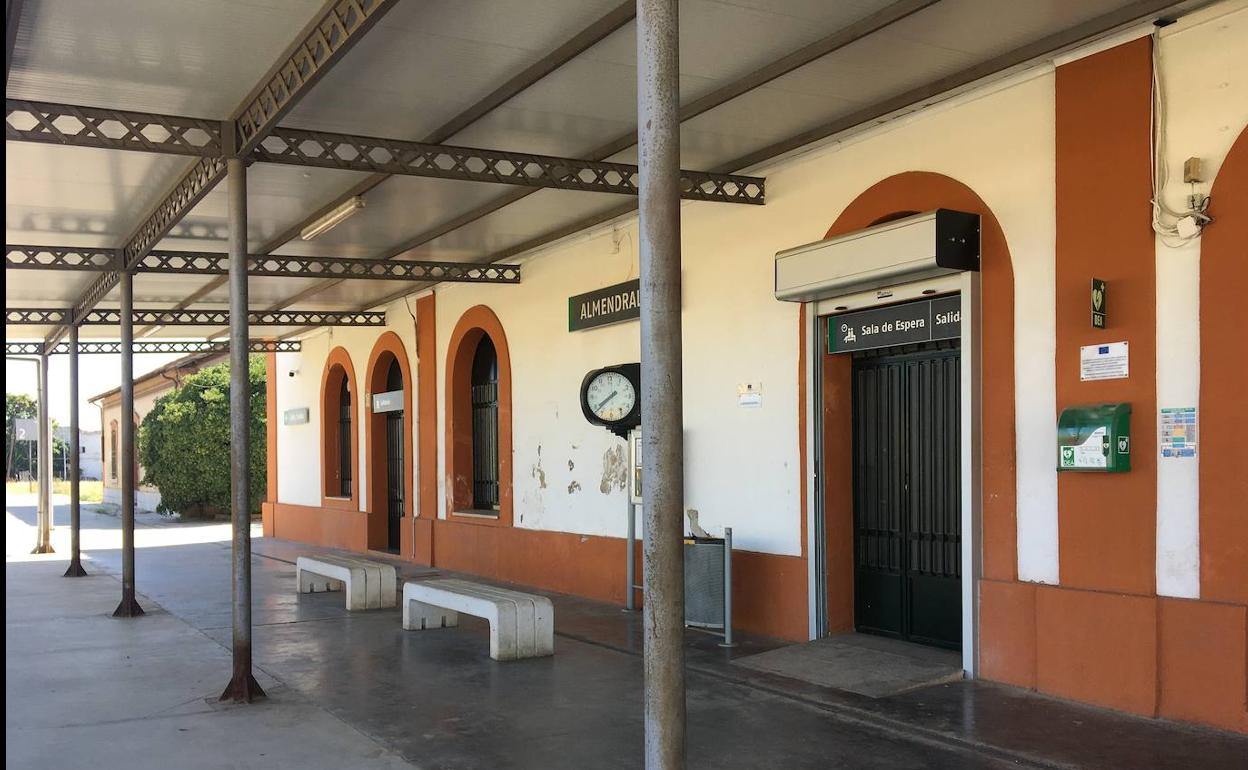 Renfe recupera desde el domingo una oferta de cuatro servicios diarios para viajar a Sevilla y paradas intermedias