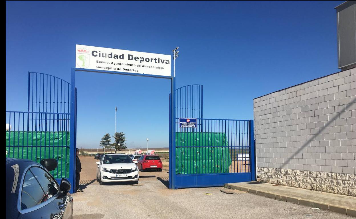 Inspección de Trabajo y Guardia Civil llegan a la Ciudad Deportiva a por documentación fiscal y laboral