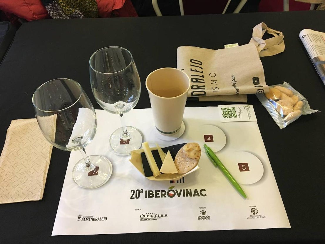 Esta edición de Iberovinac se ha celebrado con un foro enogastronómico. 