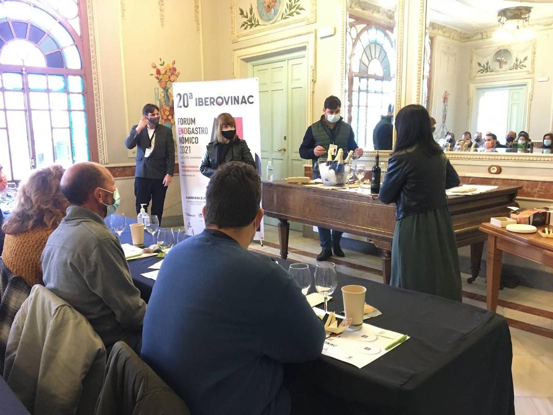 Esta edición de Iberovinac se ha celebrado con un foro enogastronómico. 