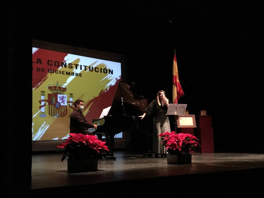 Las Medallas de Almendralejo se entregaron en el acto del Día de la Constitución 