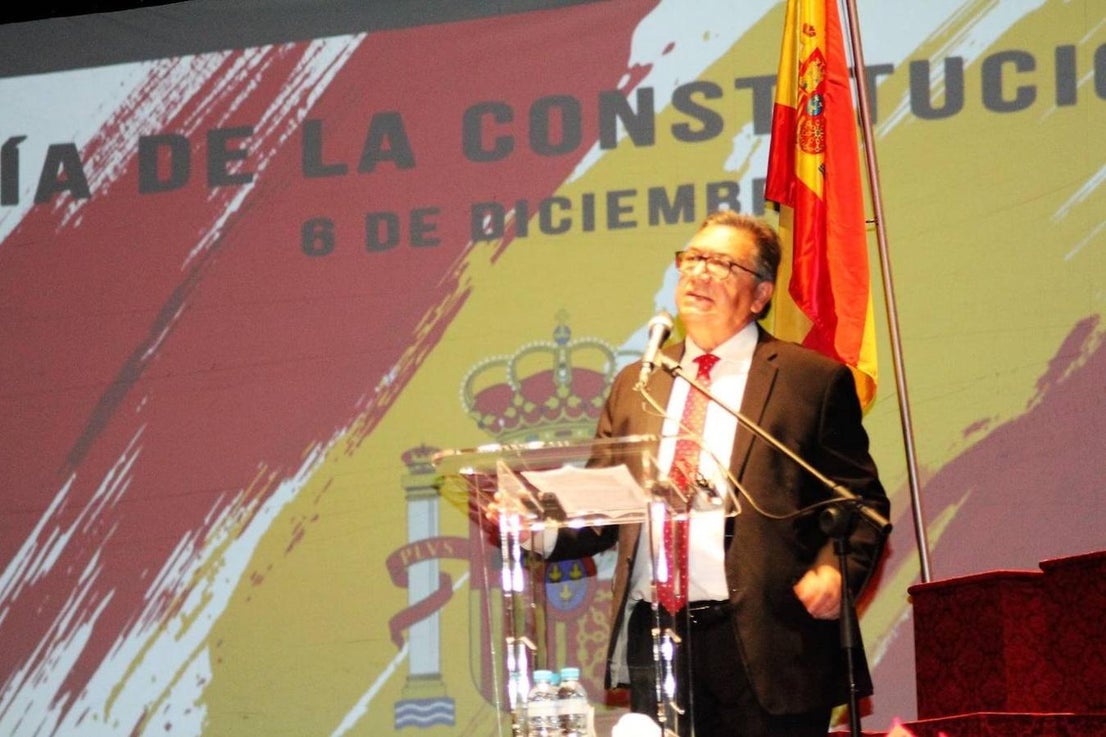 Las Medallas de Almendralejo se entregaron en el acto del Día de la Constitución 