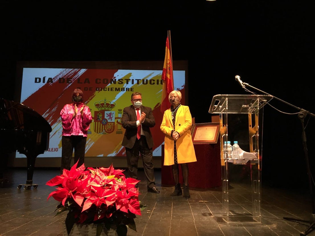 Las Medallas de Almendralejo se entregaron en el acto del Día de la Constitución 
