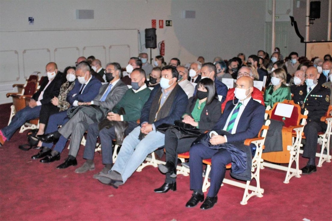 Las Medallas de Almendralejo se entregaron en el acto del Día de la Constitución 