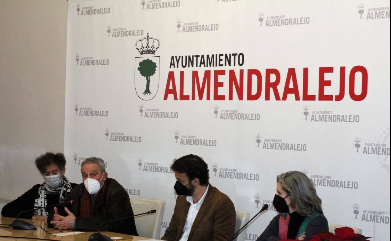 El teatro acoge este fin de semana una obra sobre Miguel Hernández, zarzuela y danza 3D