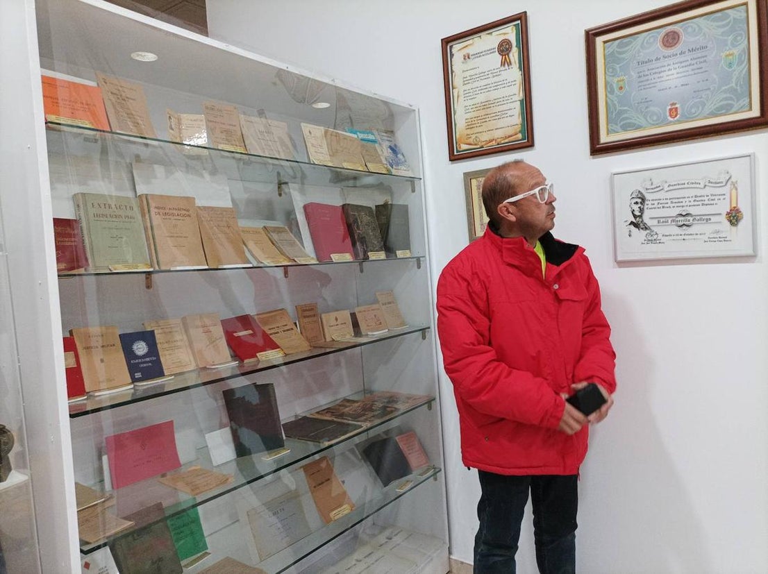 El Museo de la Guardia Civil de Raúl Morcillo tiene más de 10.000 referencias. 