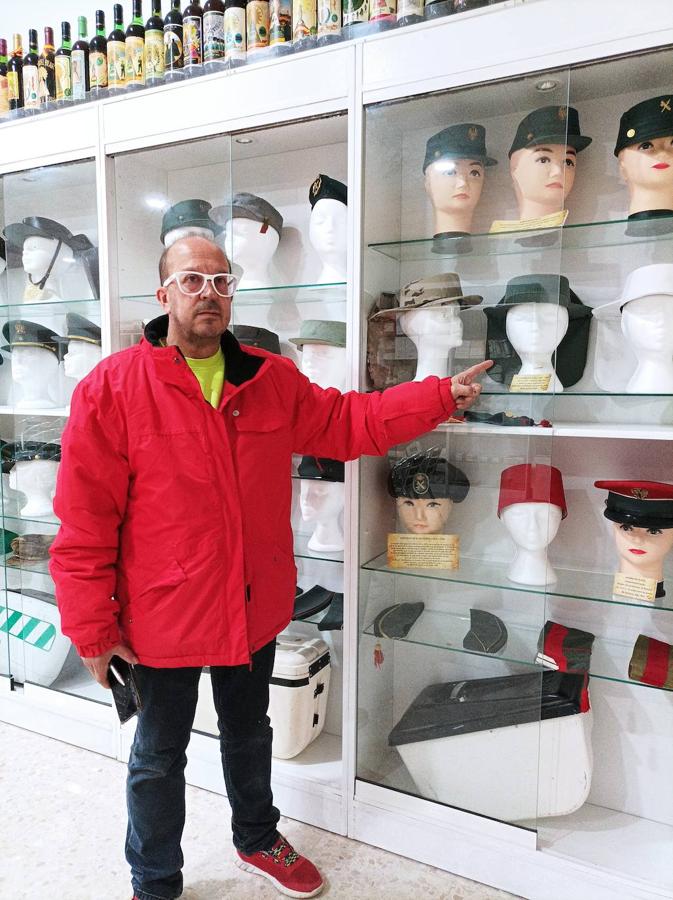 El Museo de la Guardia Civil de Raúl Morcillo tiene más de 10.000 referencias. 