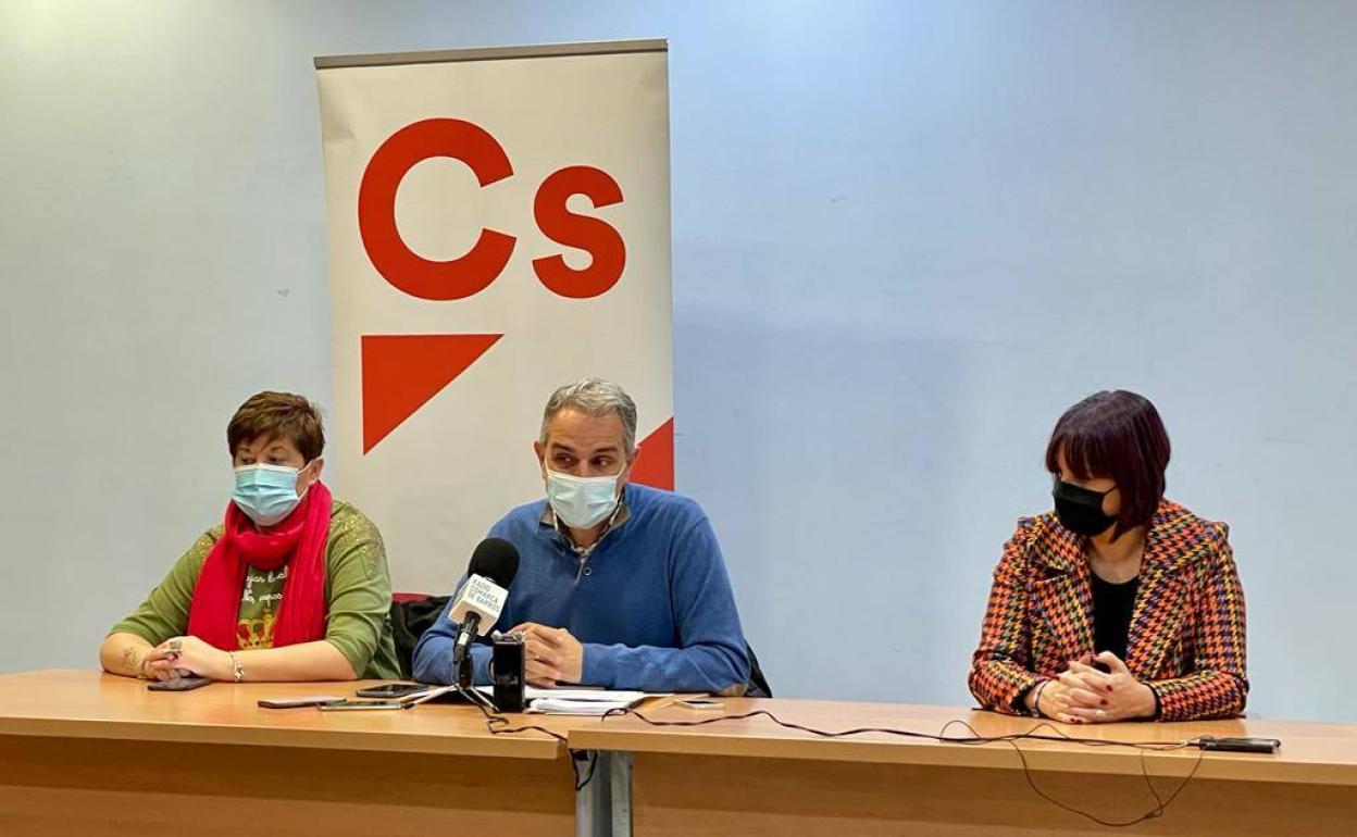 Ana Ponce, Juan Arias y Macarena Domínguez. 