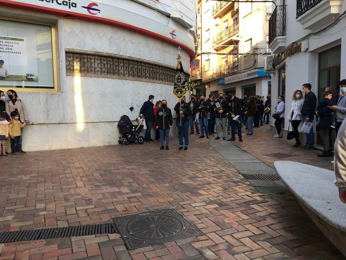 El heraldo de Barros llegó a la ciudad en lomos de un caballo y recibió las llaves de manos del alcalde. 