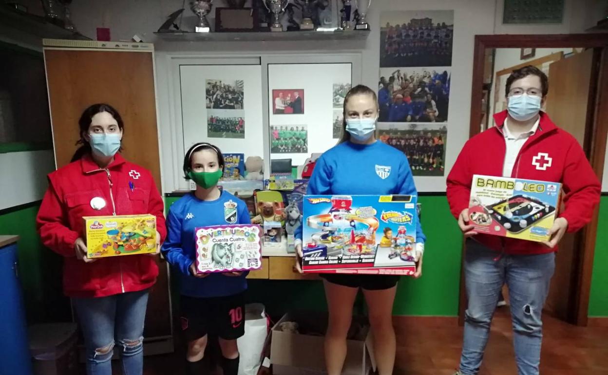 Campaña de recogida de juguetes, en la que han participado unos quince voluntarios. 