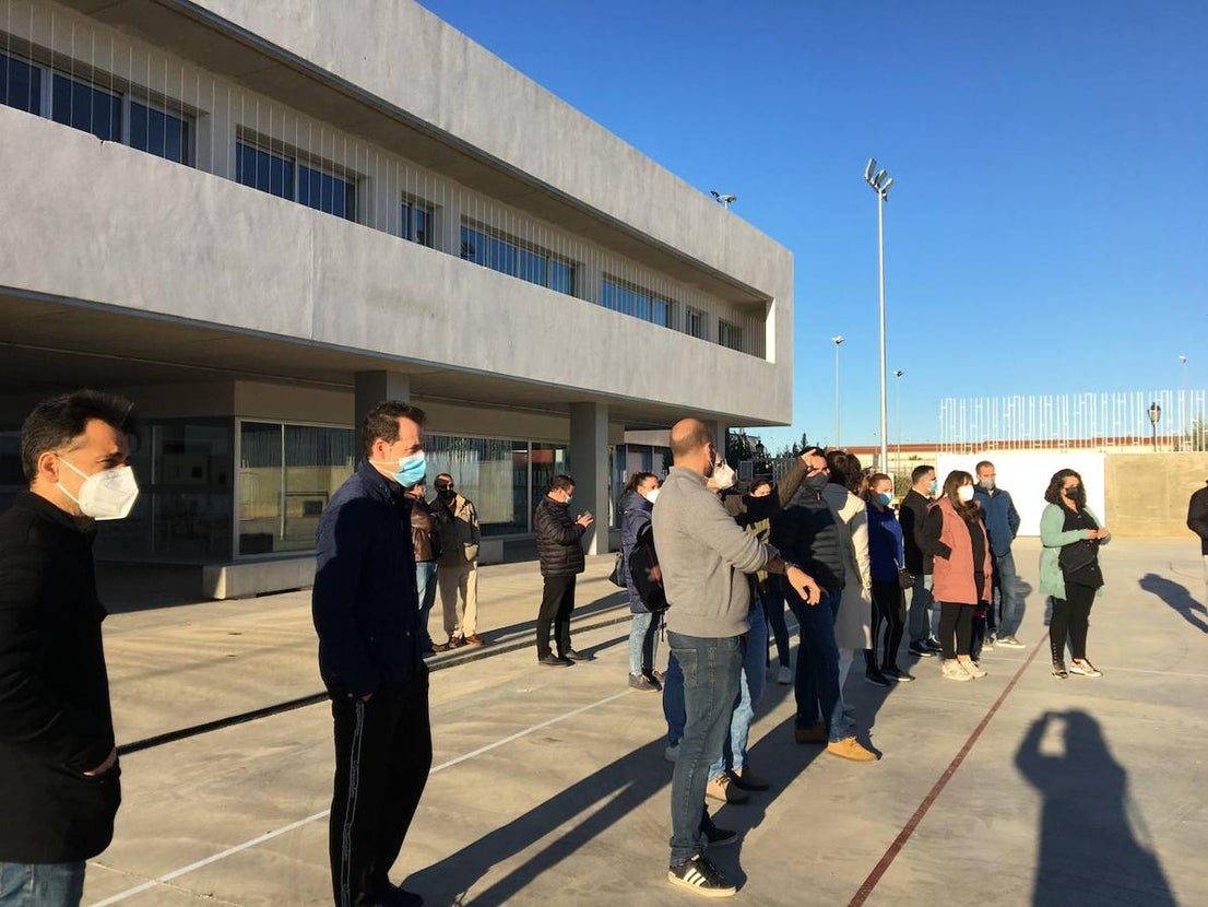 Los padres y madres de alumnos han visitado este viernes el nuevo colegio Ortega y Gasset. 