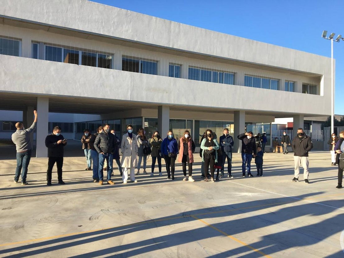 Los padres y madres de alumnos han visitado este viernes el nuevo colegio Ortega y Gasset. 