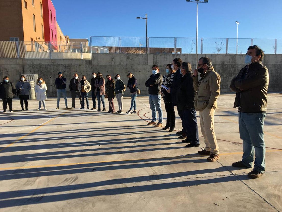 Los padres y madres de alumnos han visitado este viernes el nuevo colegio Ortega y Gasset. 