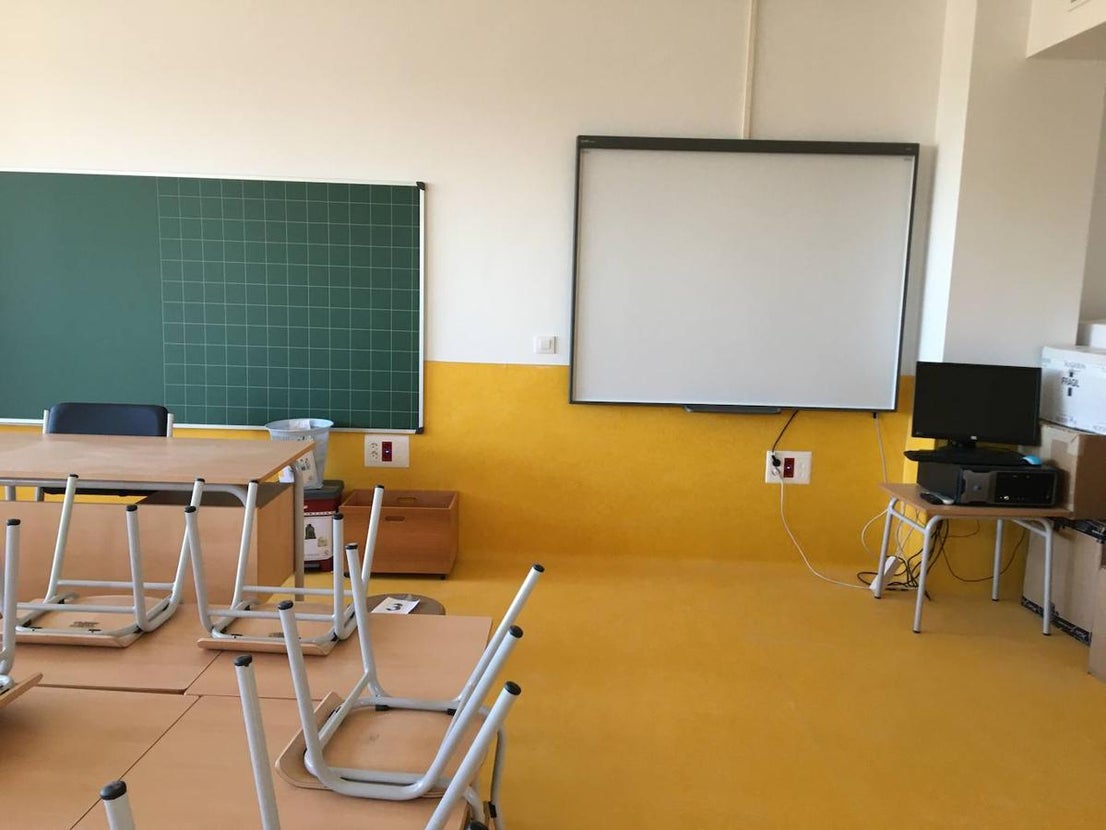 Los padres y madres de alumnos han visitado este viernes el nuevo colegio Ortega y Gasset. 