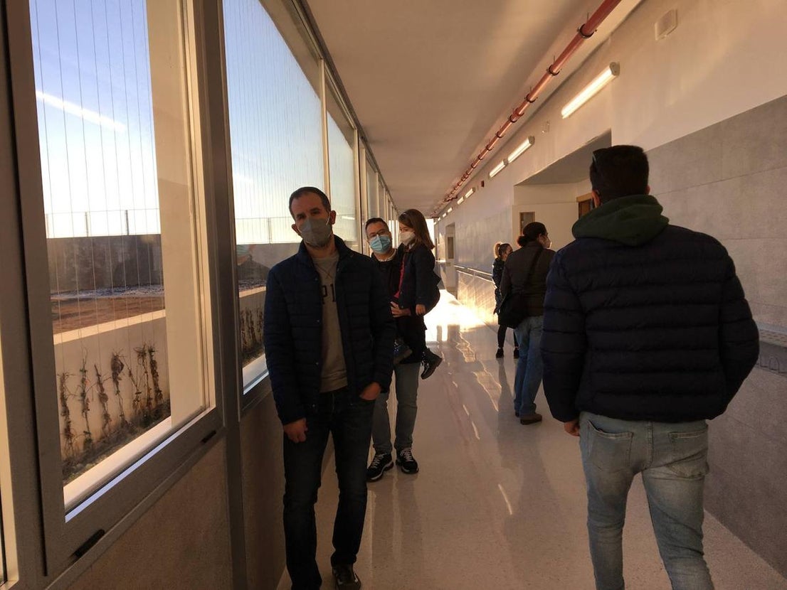 Los padres y madres de alumnos han visitado este viernes el nuevo colegio Ortega y Gasset. 