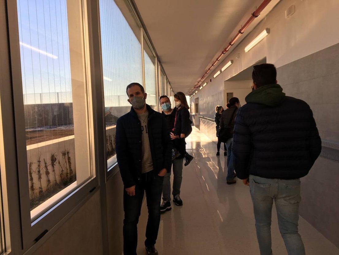 Los padres y madres de alumnos han visitado este viernes el nuevo colegio Ortega y Gasset. 