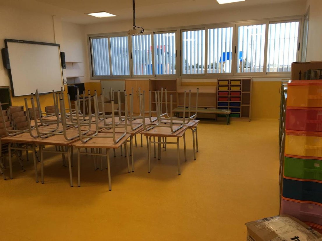 Los padres y madres de alumnos han visitado este viernes el nuevo colegio Ortega y Gasset. 