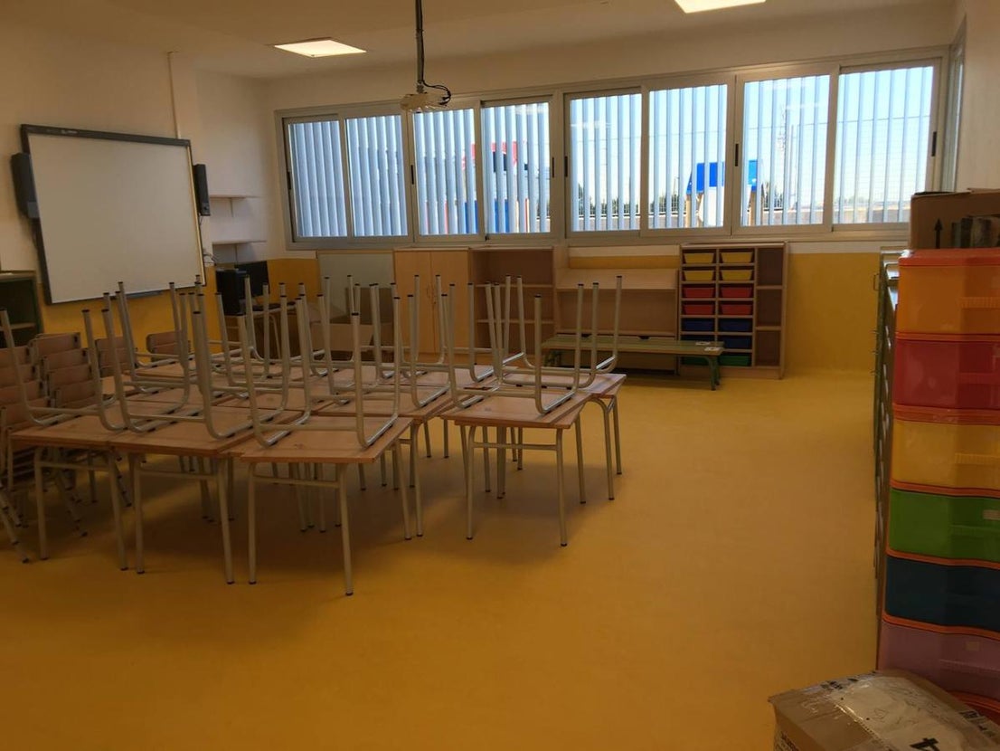 Los padres y madres de alumnos han visitado este viernes el nuevo colegio Ortega y Gasset. 