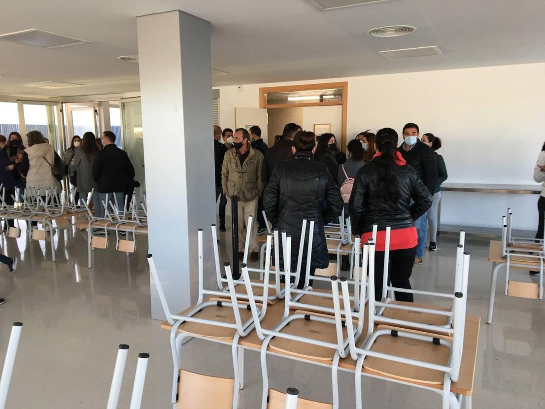 Los padres y madres de alumnos han visitado este viernes el nuevo colegio Ortega y Gasset. 