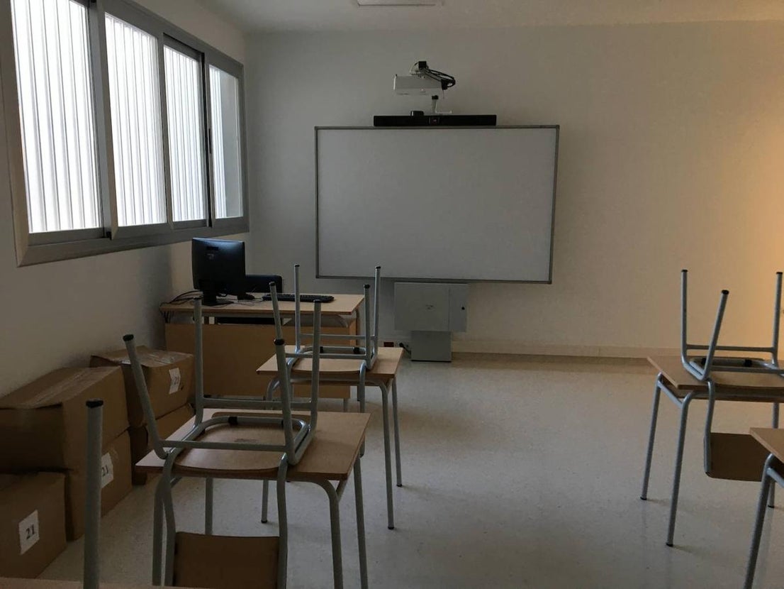 Los padres y madres de alumnos han visitado este viernes el nuevo colegio Ortega y Gasset. 