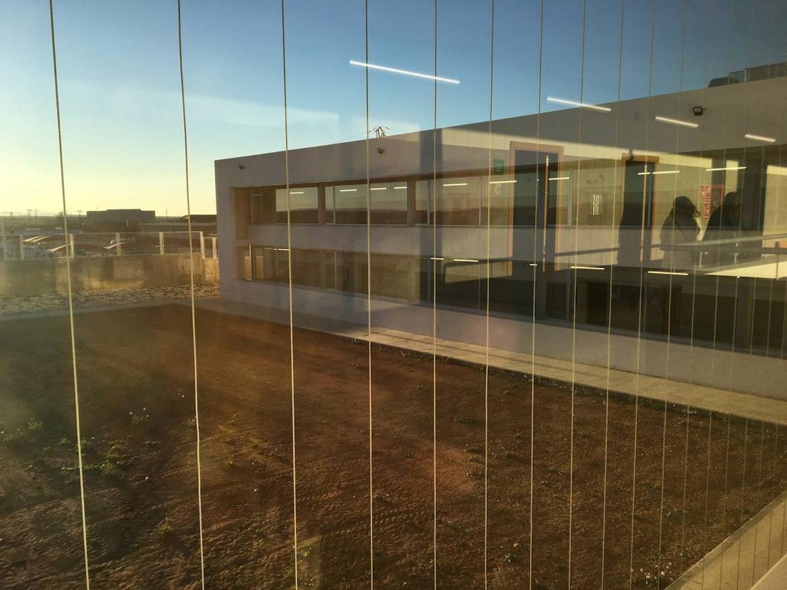 Los padres y madres de alumnos han visitado este viernes el nuevo colegio Ortega y Gasset. 